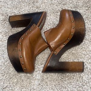 Women's Brown Luhna Platform Clogs